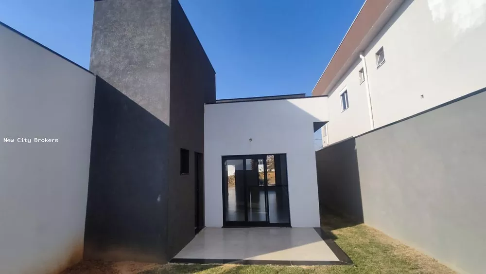 Casa de Condomínio à venda com 3 quartos, 300m² - Foto 2