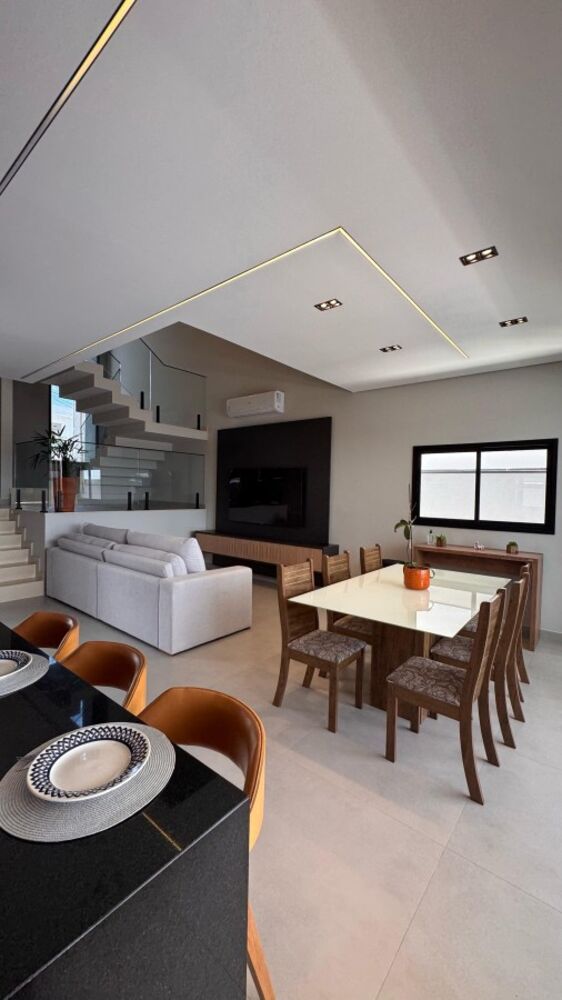 Sobrado à venda com 3 quartos, 300m² - Foto 4