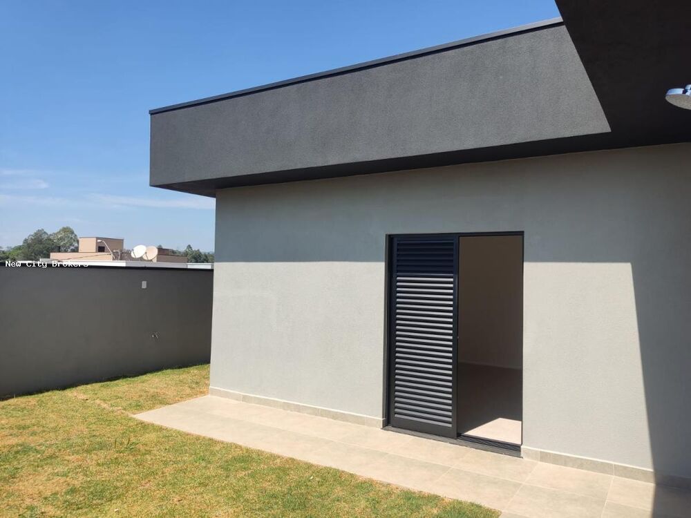 Casa de Condomínio à venda com 3 quartos, 300m² - Foto 3