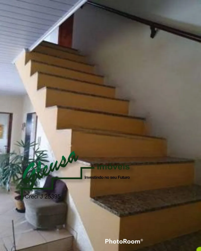 Casa, 3 quartos, 223 m² - Foto 4