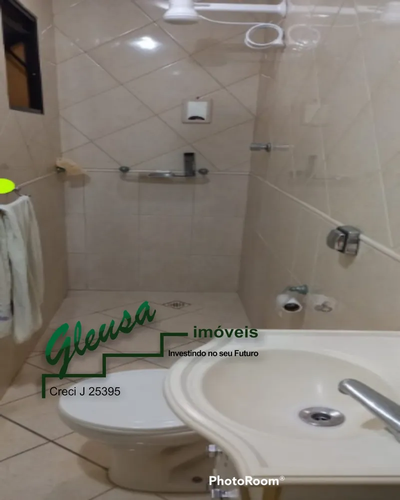 Casa, 3 quartos, 223 m² - Foto 2