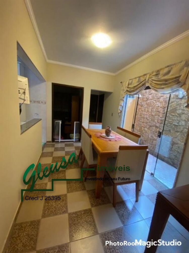 Casa, 4 quartos, 220 m² - Foto 3