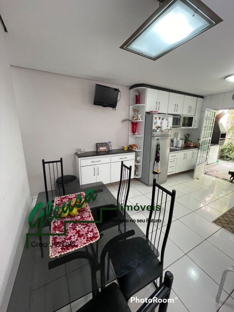 Casa, 3 quartos, 128 m² - Foto 2