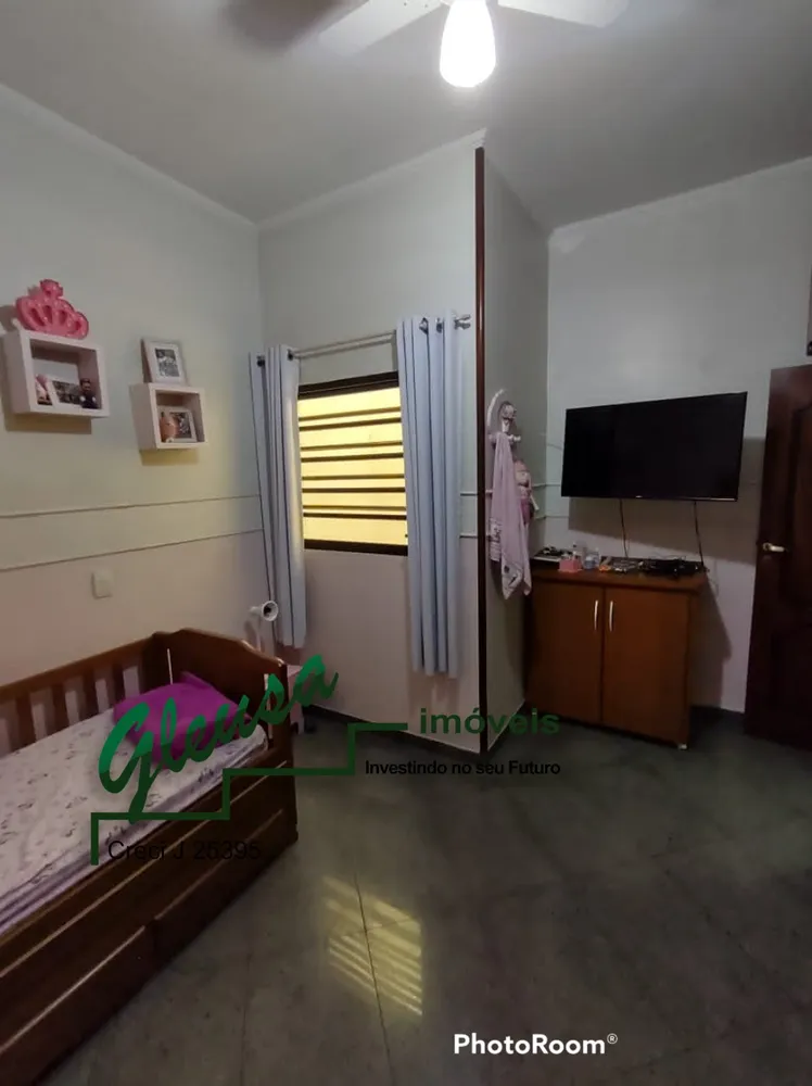 Casa, 3 quartos, 221 m² - Foto 4