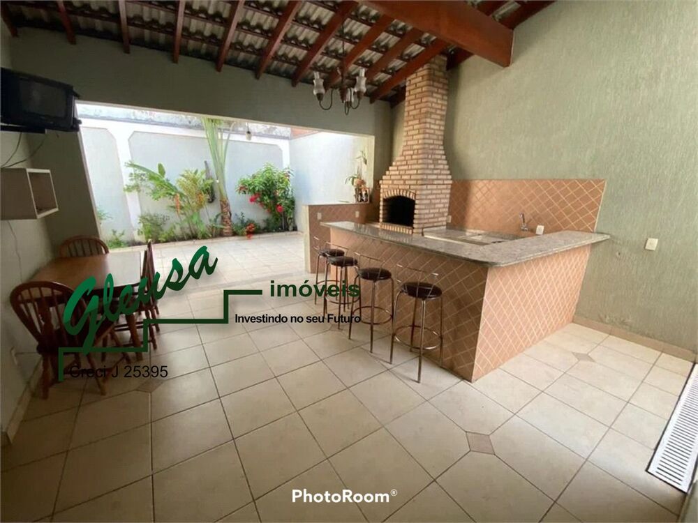 Casa, 4 quartos, 358 m² - Foto 2