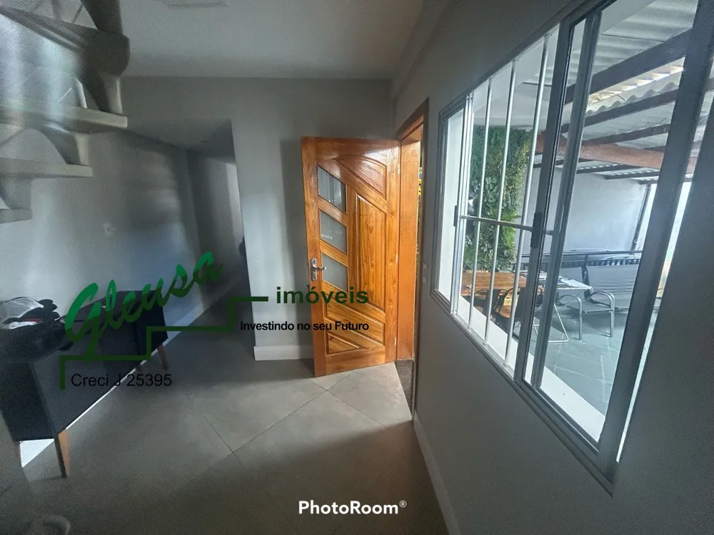 Casa, 5 quartos, 227 m² - Foto 1