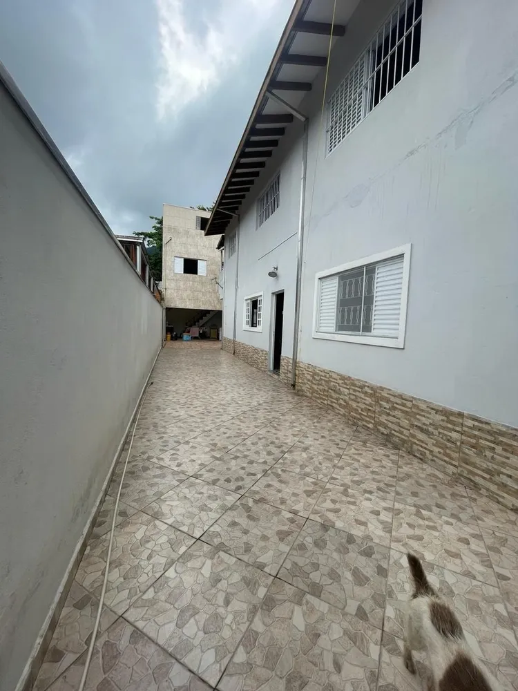 Casa, 5 quartos, 227 m² - Foto 2
