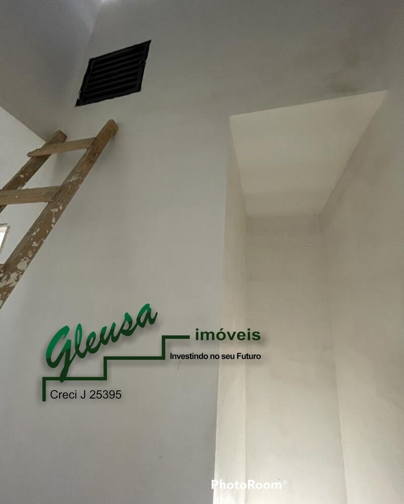 Casa à venda com 2 quartos, 80m² - Foto 10