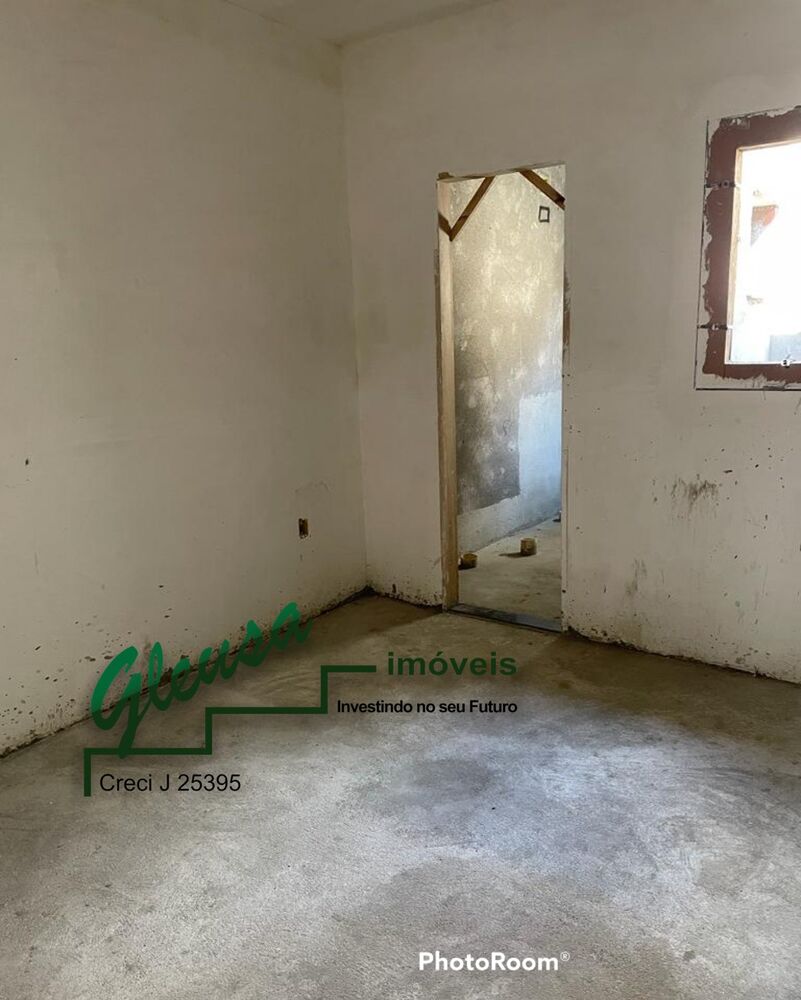 Casa à venda com 2 quartos, 80m² - Foto 13