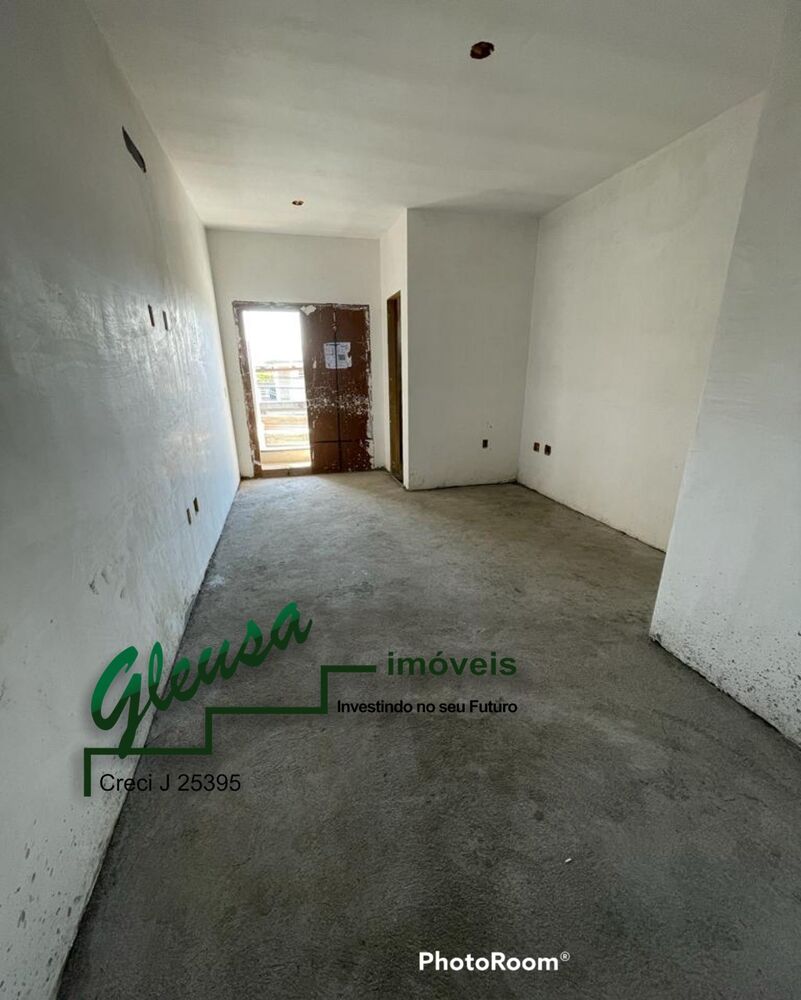 Casa à venda com 2 quartos, 80m² - Foto 11