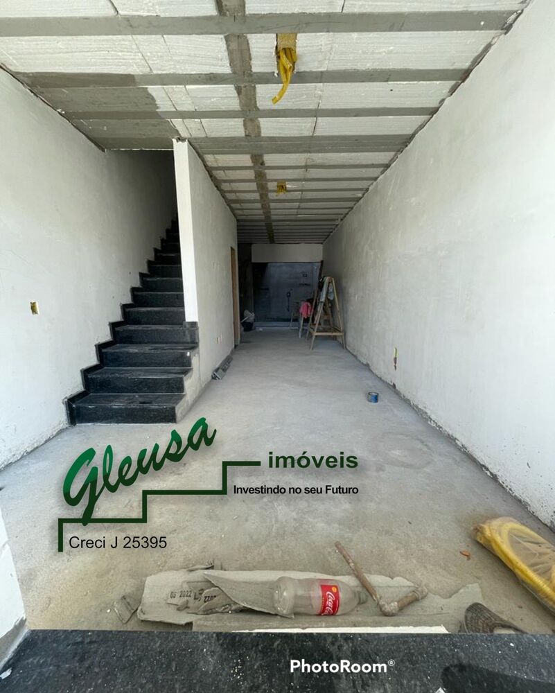 Casa à venda com 2 quartos, 80m² - Foto 6