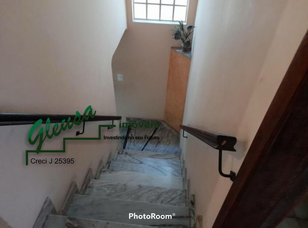 Casa, 4 quartos, 241 m² - Foto 2