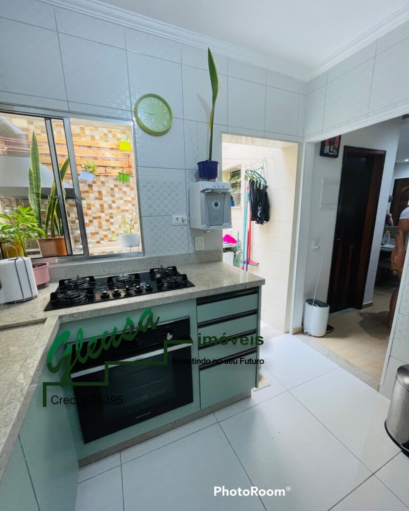 Casa à venda com 2 quartos, 67m² - Foto 3