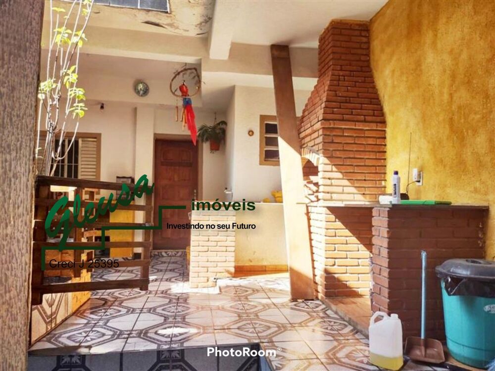 Casa, 5 quartos, 233 m² - Foto 1