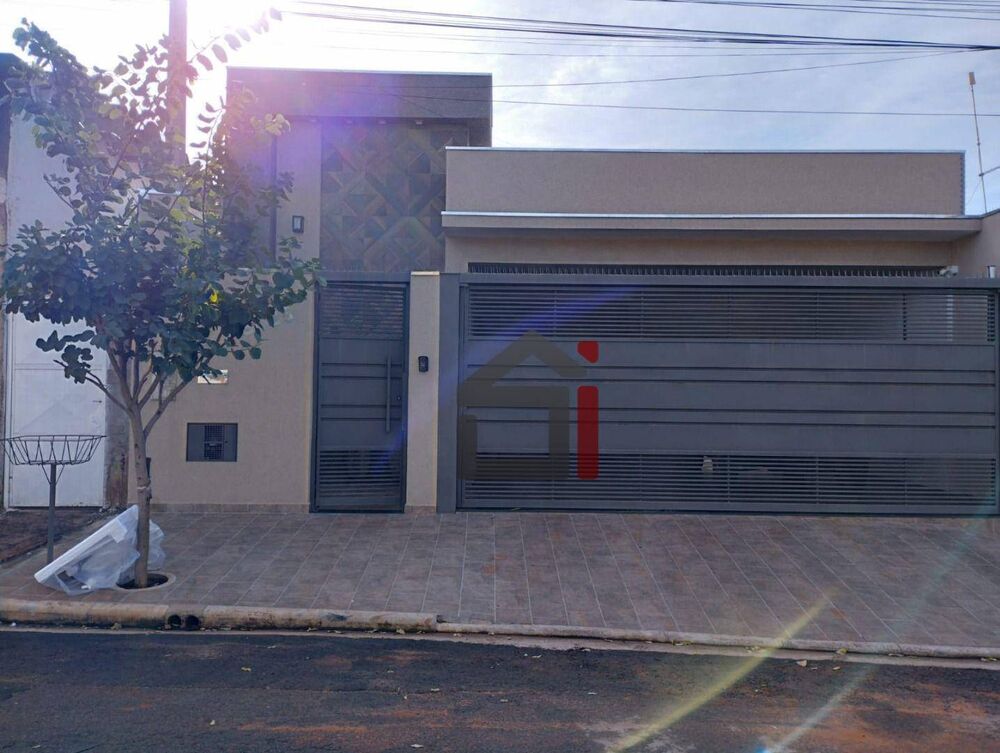 Casa, 3 quartos, 195 m² - Foto 1