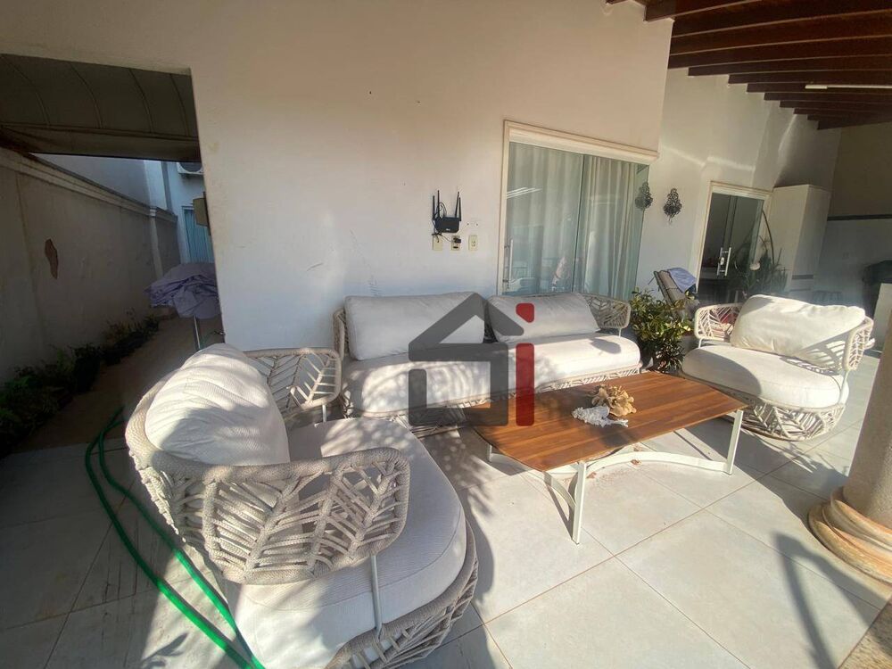 Casa à venda com 3 quartos, 316m² - Foto 7