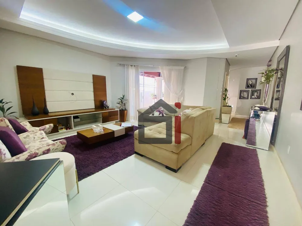 Casa, 3 quartos, 316 m² - Foto 3