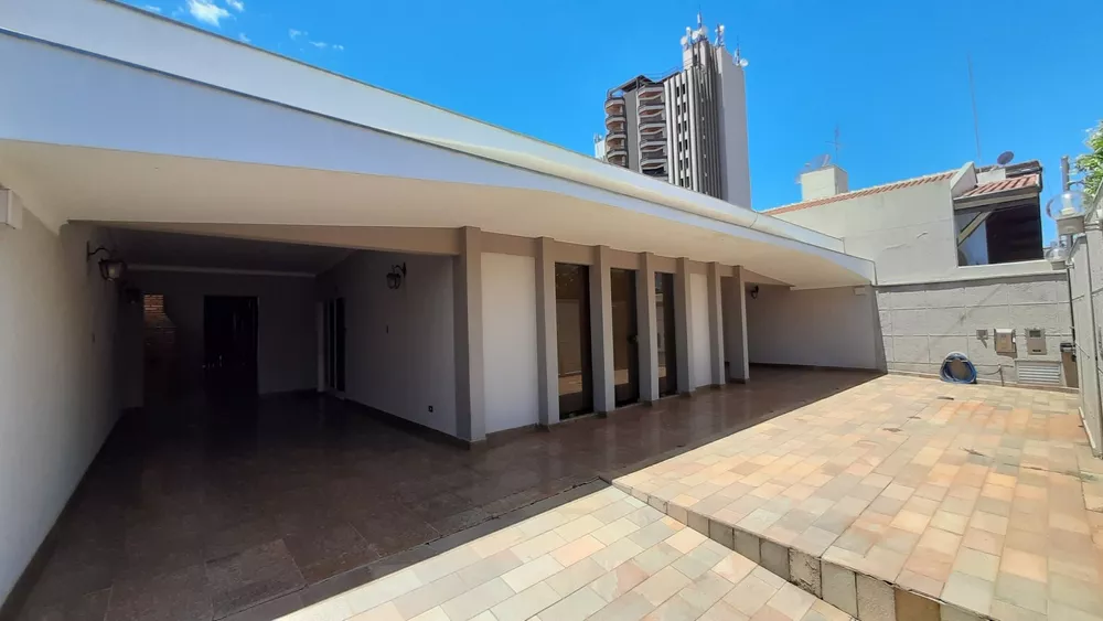 Casa à venda com 4 quartos, 361m² - Foto 2