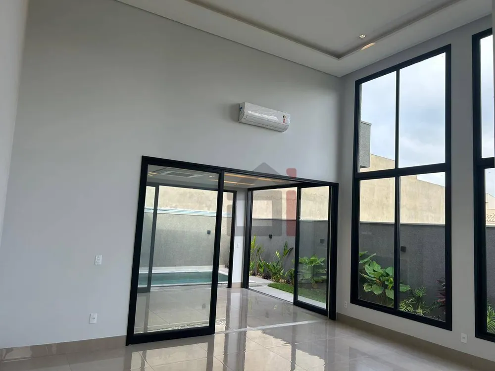 Casa, 3 quartos, 244 m² - Foto 1