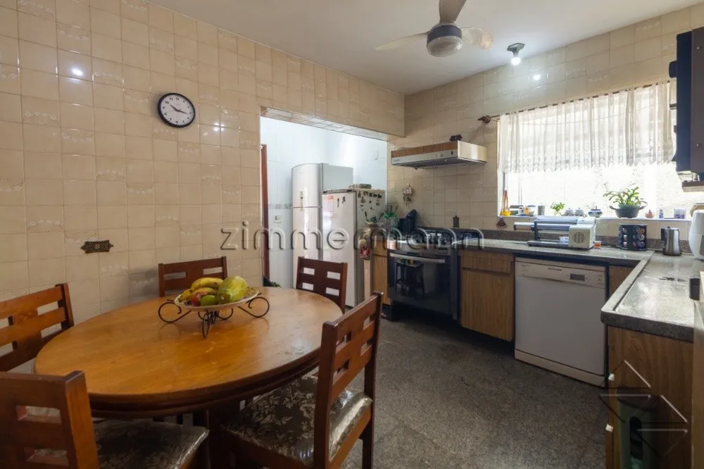 Casa, 3 quartos, 232 m² - Foto 4