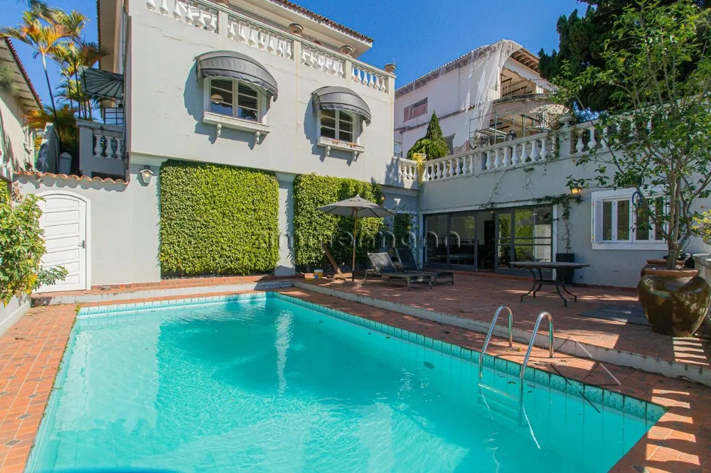 Casa, 4 quartos, 356 m² - Foto 1