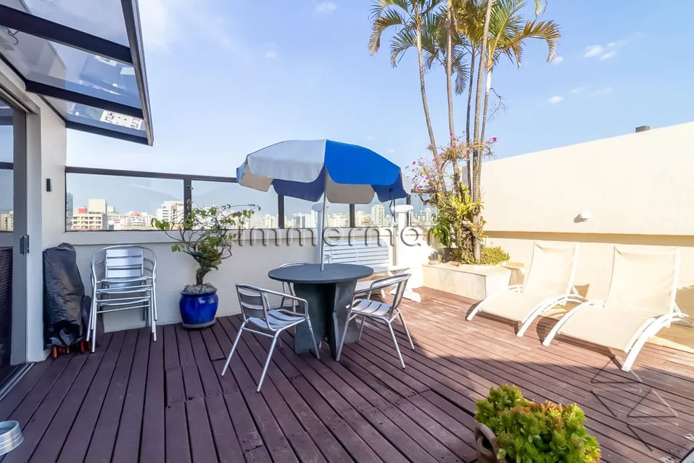 Cobertura, 3 quartos, 220 m² - Foto 2