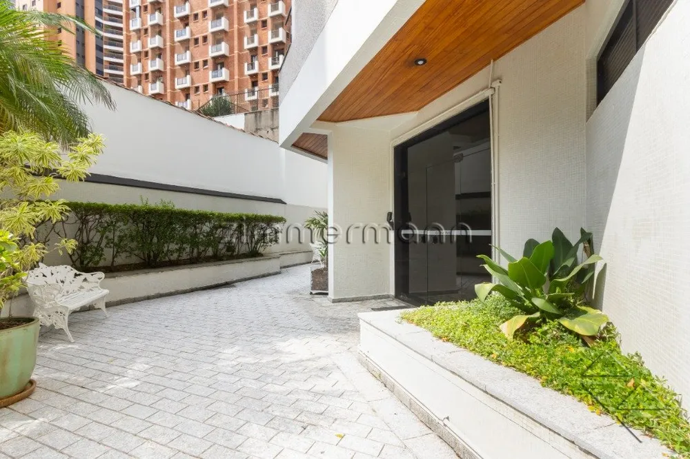 Cobertura, 3 quartos, 214 m² - Foto 2
