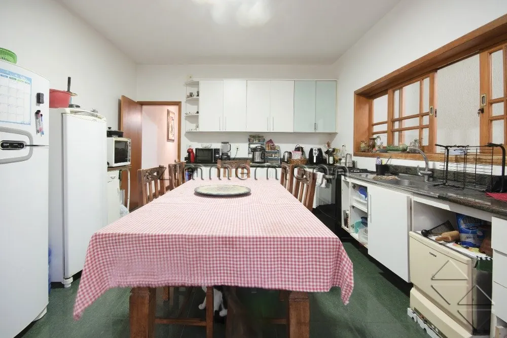 Casa, 3 quartos, 247 m² - Foto 1