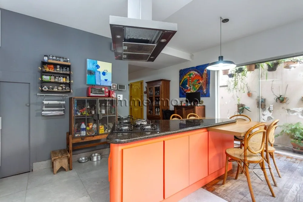 Casa, 3 quartos, 179 m² - Foto 1