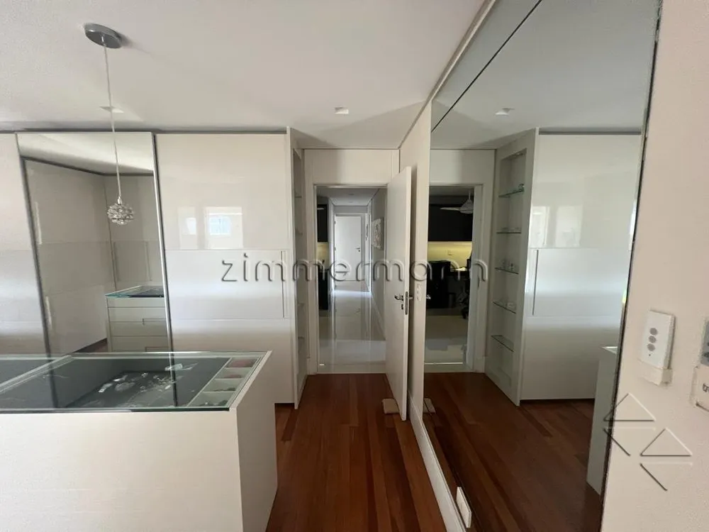 Apartamento, 3 quartos, 240 m² - Foto 1
