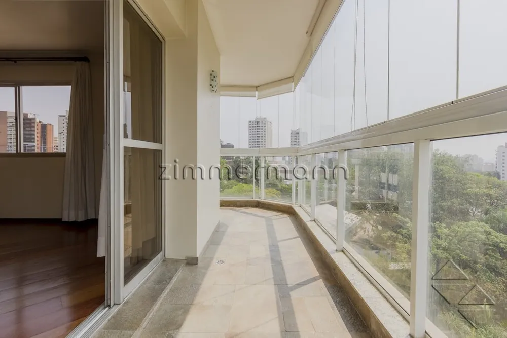 Apartamento, 4 quartos, 224 m² - Foto 1