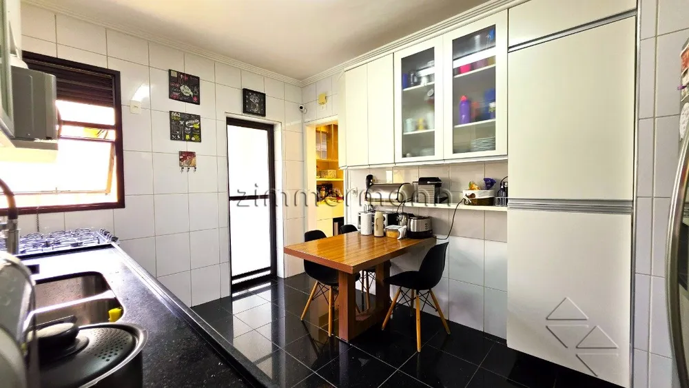 Cobertura, 3 quartos, 227 m² - Foto 3
