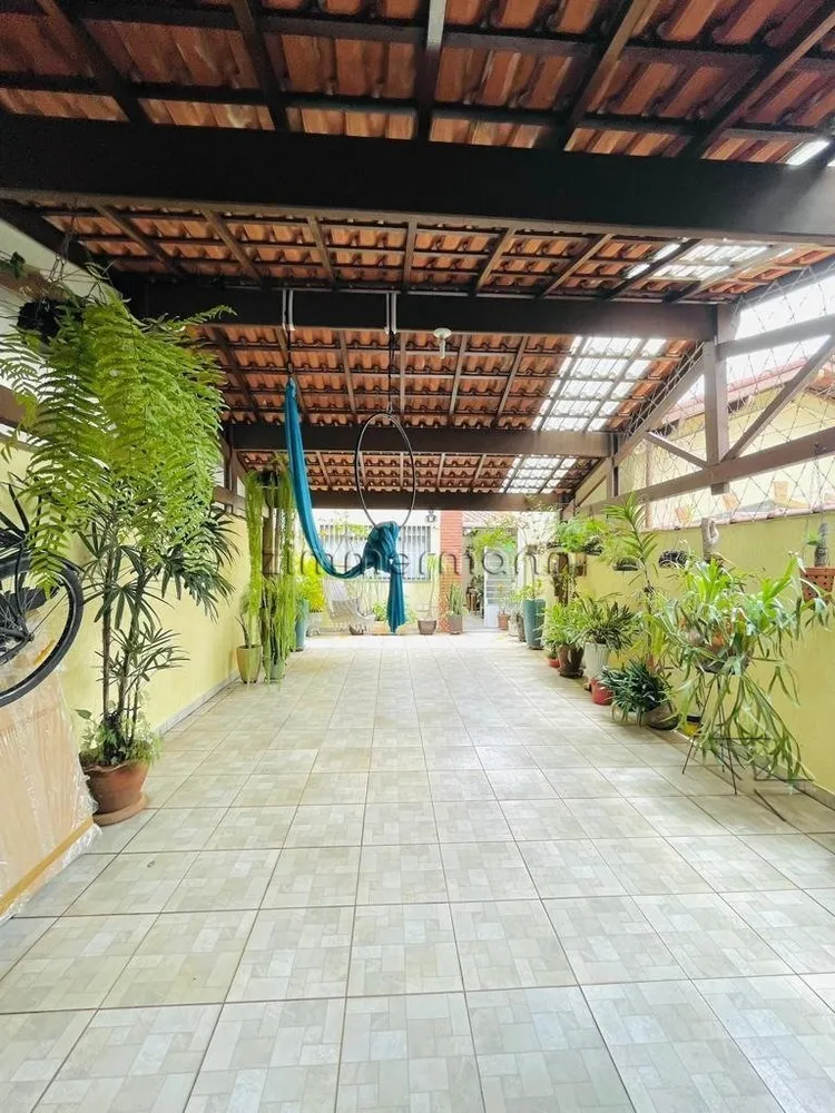 Casa, 4 quartos, 167 m² - Foto 2