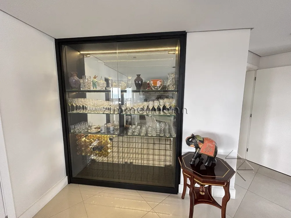 Apartamento, 3 quartos, 220 m² - Foto 4