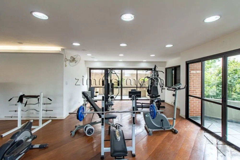Apartamento, 3 quartos, 232 m² - Foto 1