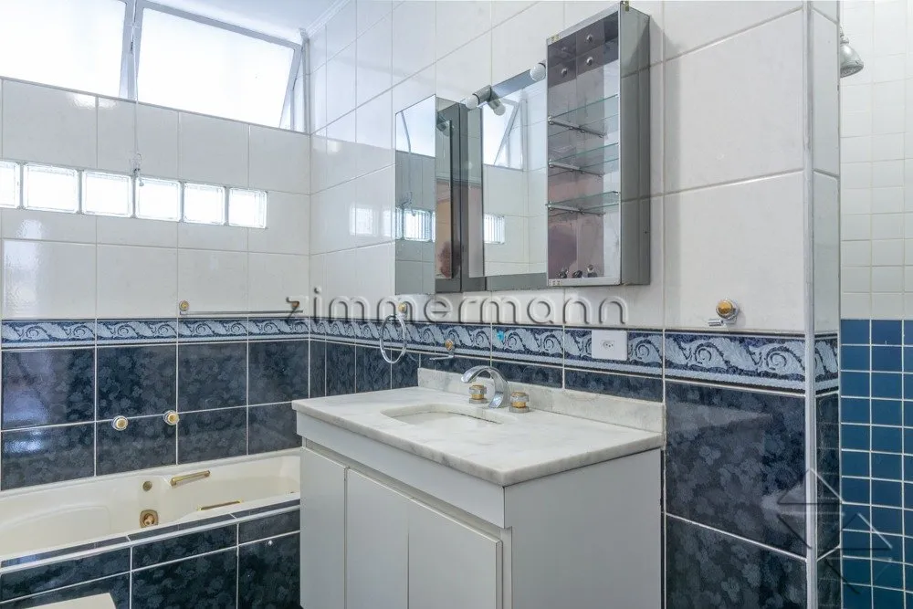 Apartamento, 3 quartos, 210 m² - Foto 1