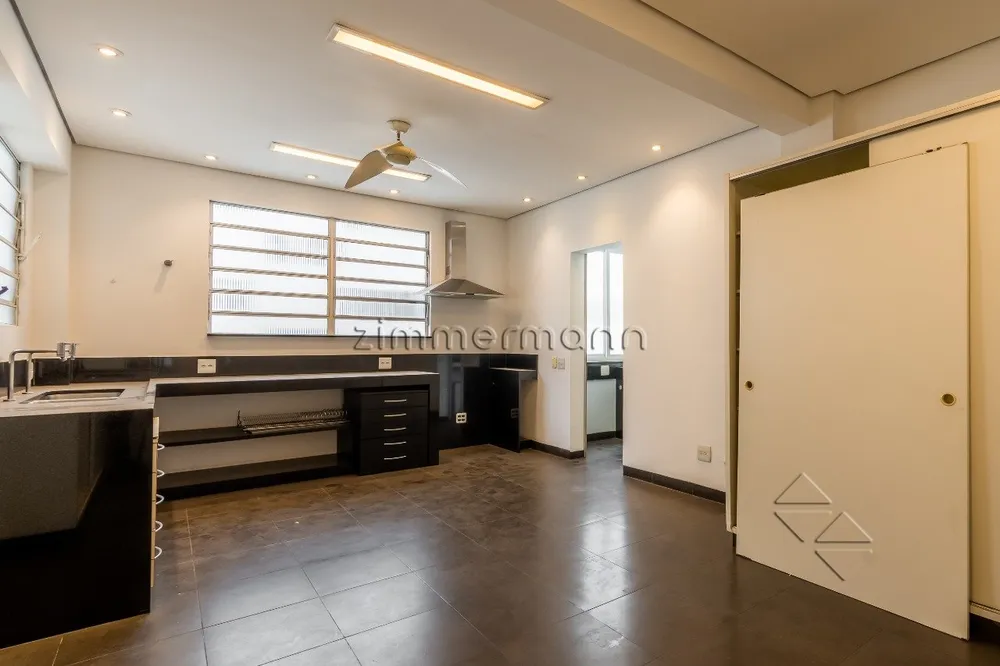 Apartamento, 3 quartos, 217 m² - Foto 1