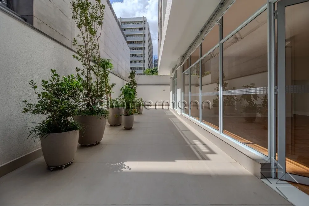 Apartamento, 3 quartos, 248 m² - Foto 2
