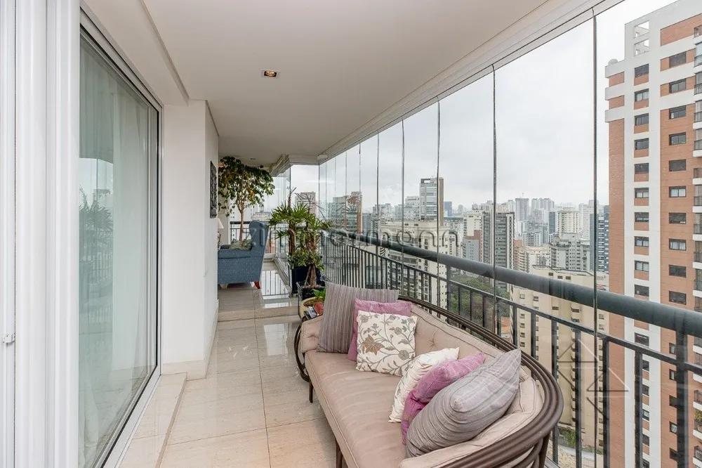 Apartamento, 4 quartos, 216 m² - Foto 1
