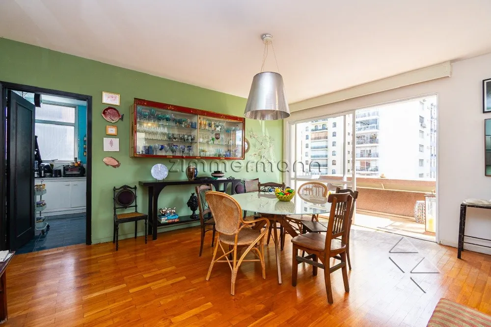 Apartamento, 3 quartos, 210 m² - Foto 1