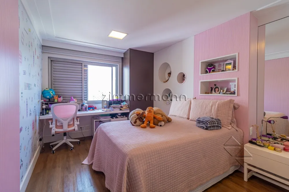 Apartamento, 4 quartos, 220 m² - Foto 1