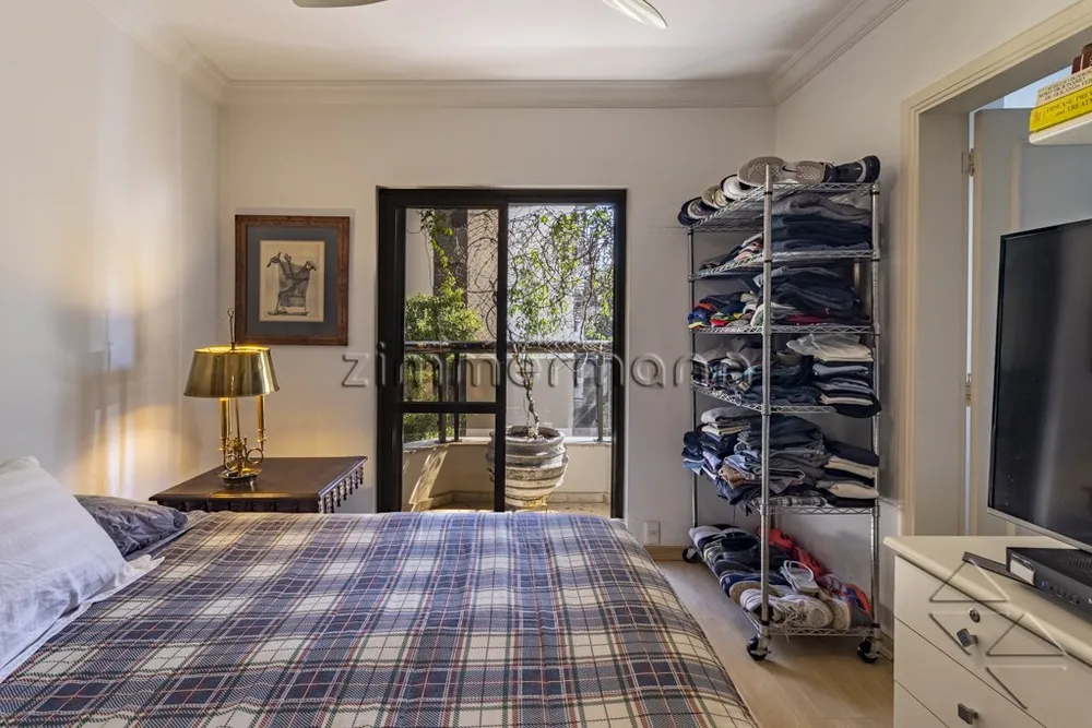 Apartamento, 3 quartos, 220 m² - Foto 2