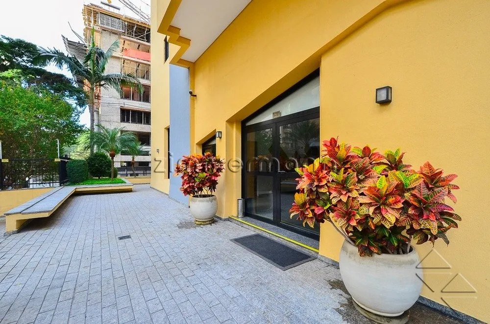 Cobertura, 3 quartos, 209 m² - Foto 2