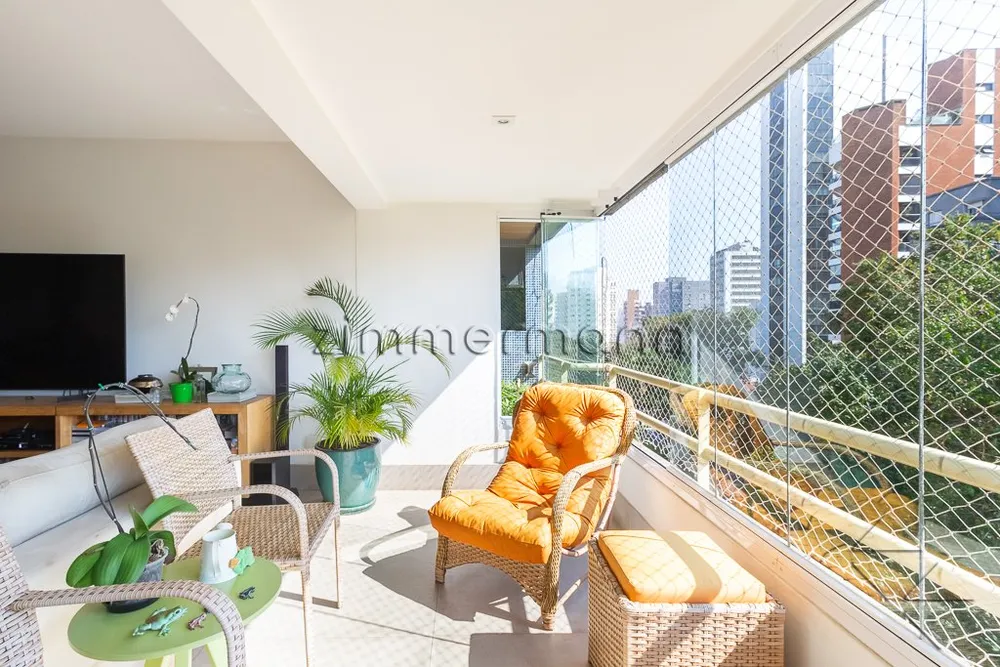 Apartamento, 4 quartos, 230 m² - Foto 1