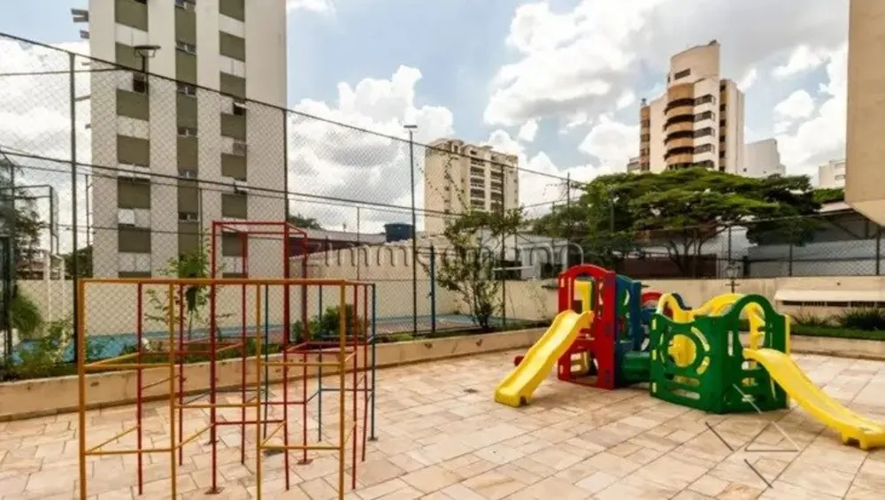 Loteamento e Condomínio - Foto 1