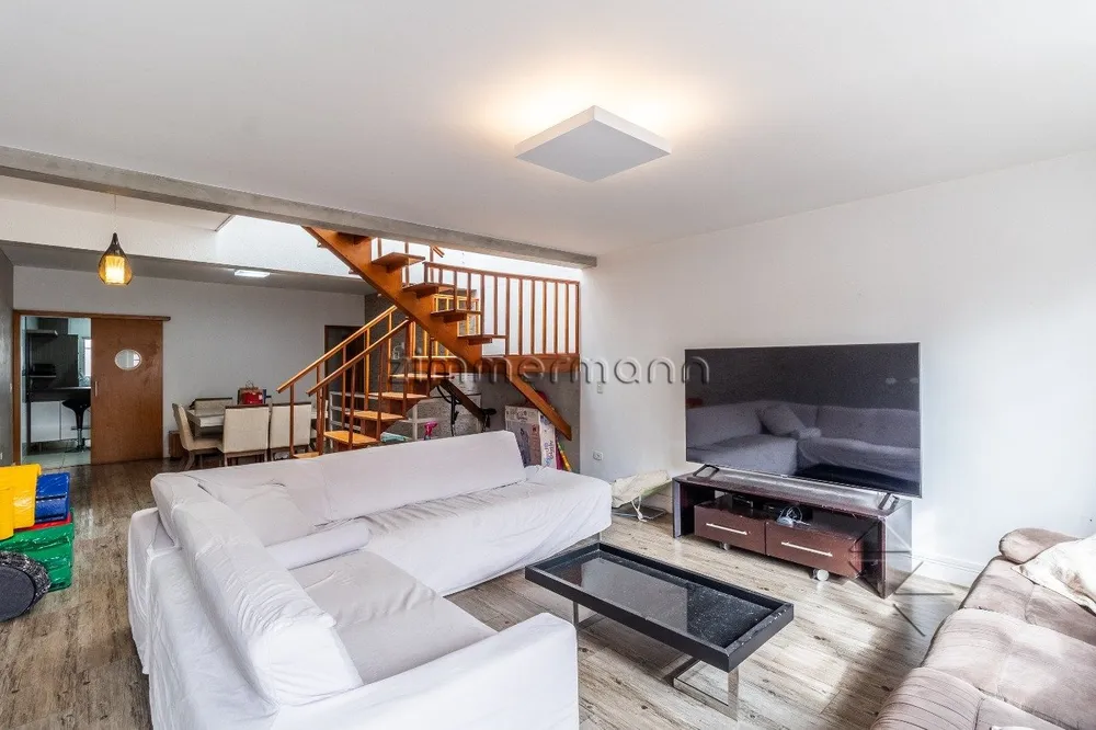Casa, 3 quartos, 243 m² - Foto 2