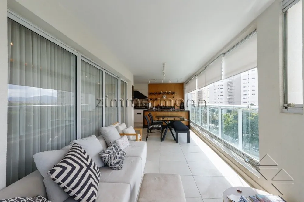 Apartamento, 3 quartos, 202 m² - Foto 2