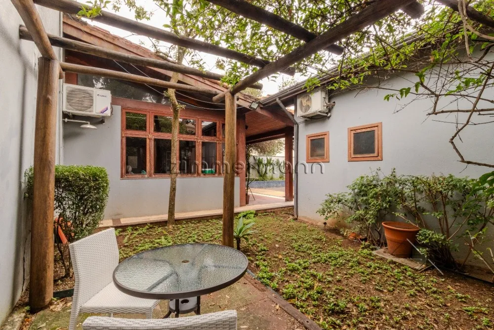 Casa, 4 quartos, 242 m² - Foto 2