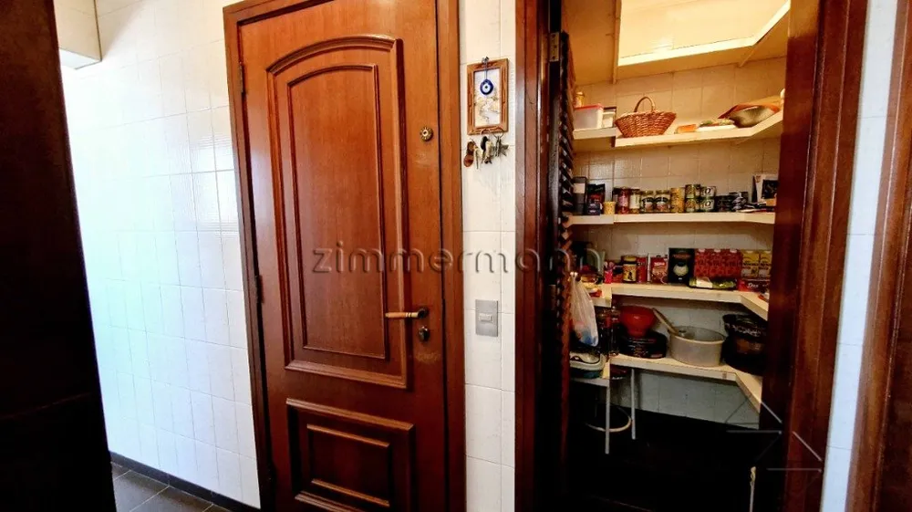 Apartamento, 3 quartos, 216 m² - Foto 1