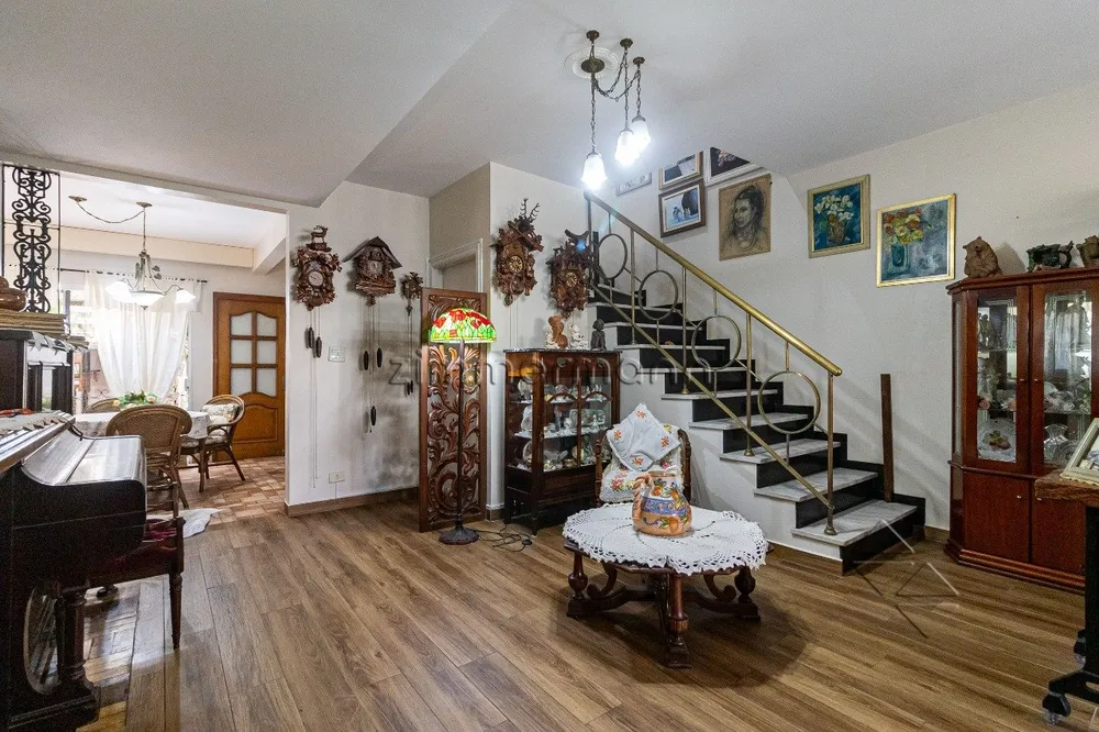 Casa, 3 quartos, 211 m² - Foto 2